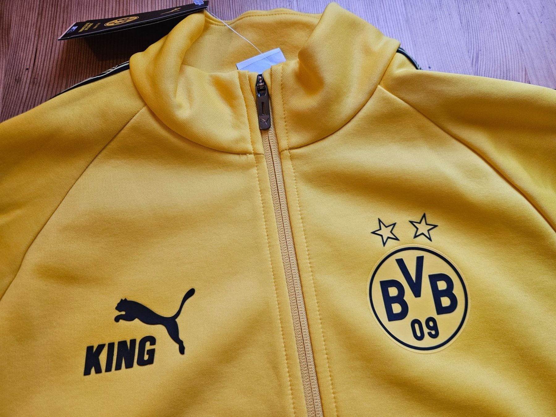 Puma Leibchen & Hosen: Borussia Dortmund Jacke NEU Puma Grösse M BVB – Neu (gemäss Beschreibung) aus Hägglingen von United-Village-Trade 1