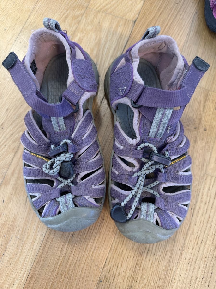 Keen Chaussures filles: gebraucht gr 30 – D'occasion à Dietikon par limi06