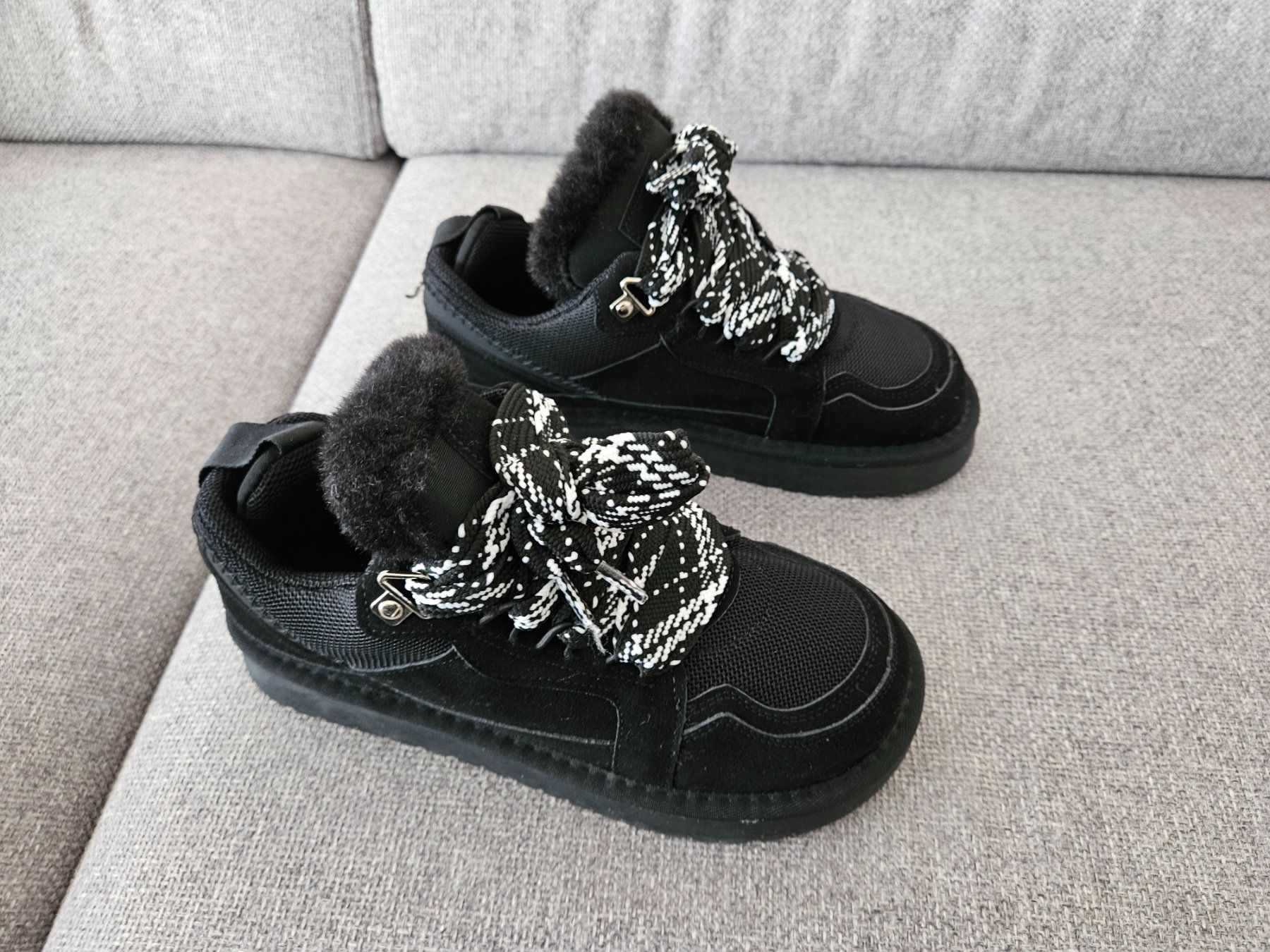 Scarpe da donna: Damen Winterschuhe T39 – Nuovo (secondo la descrizione) da Villars-sur-Glane venduto da Bolinot 1
