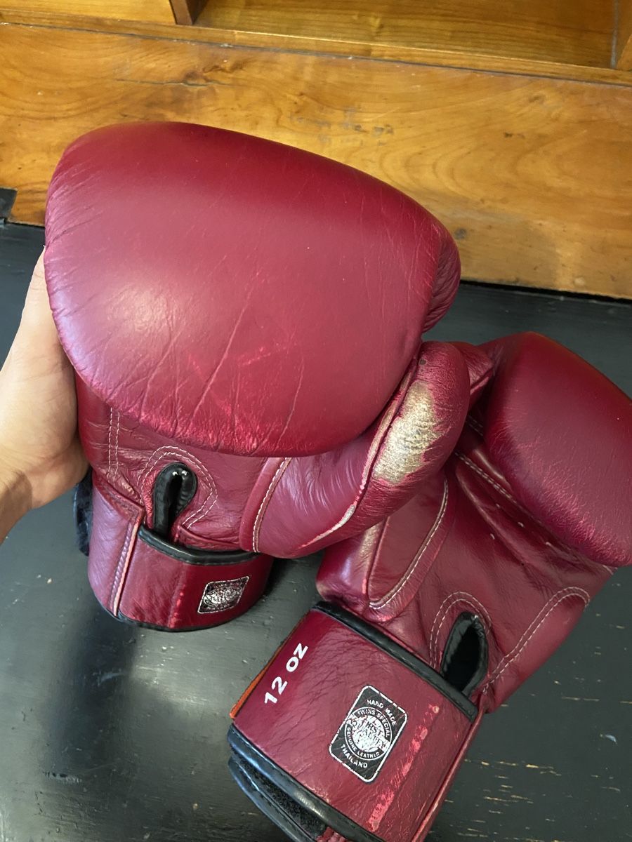 Guanti & manicotti: Boxhandschuhe Twins 12 oz rot Leder – Usato da Zürich venduto da luc_8sdm 2