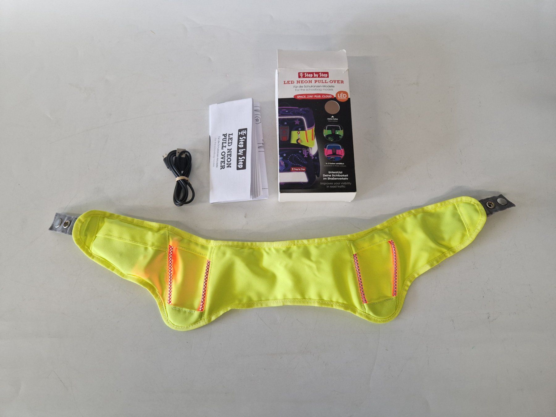 Pulls & Sweat-shirts: STEP BY STEP  LED Neon Pull-Over – Neuf (Voir description) à Muhen par Restwert_Muhen