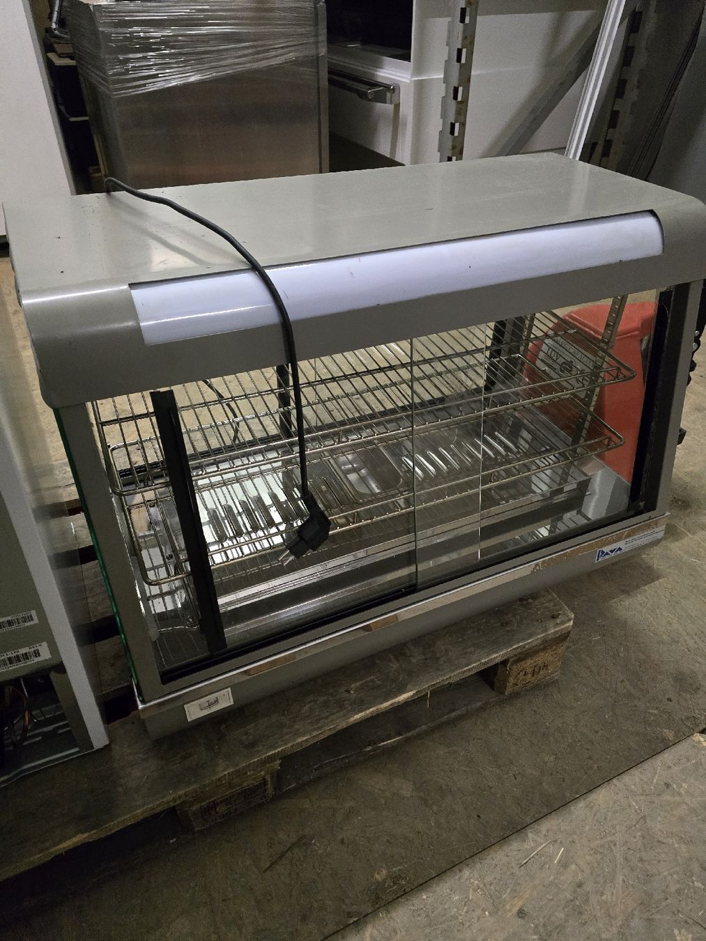 Küchengeräte: Gastro Wärmevitrine ##98 – Gebraucht aus Wuppenau von Gastro.Wuppenau