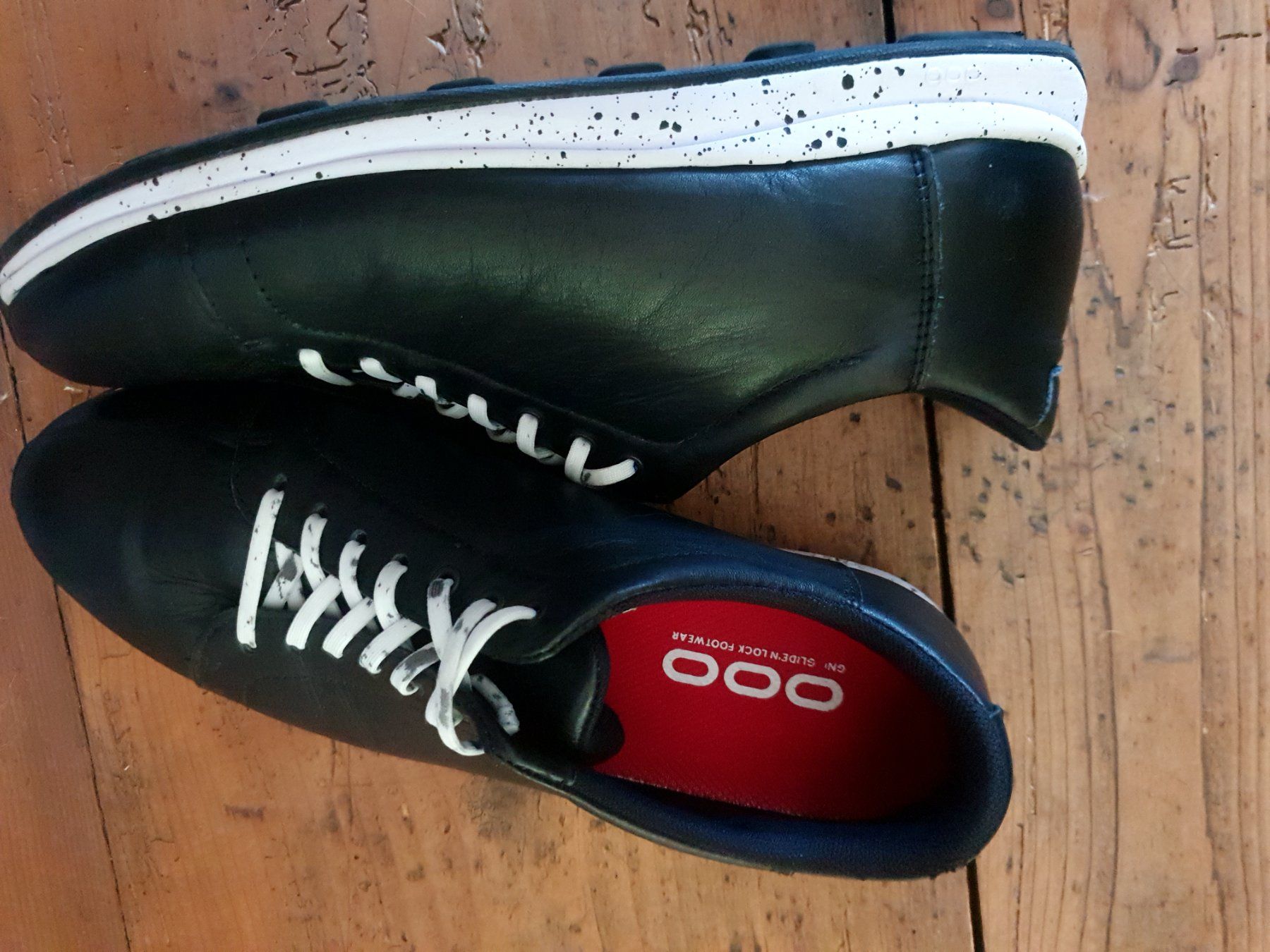 On Scarpe da donna: ON männer schuhe OOOGNL – Usato da St.Gallen venduto da EL03 1