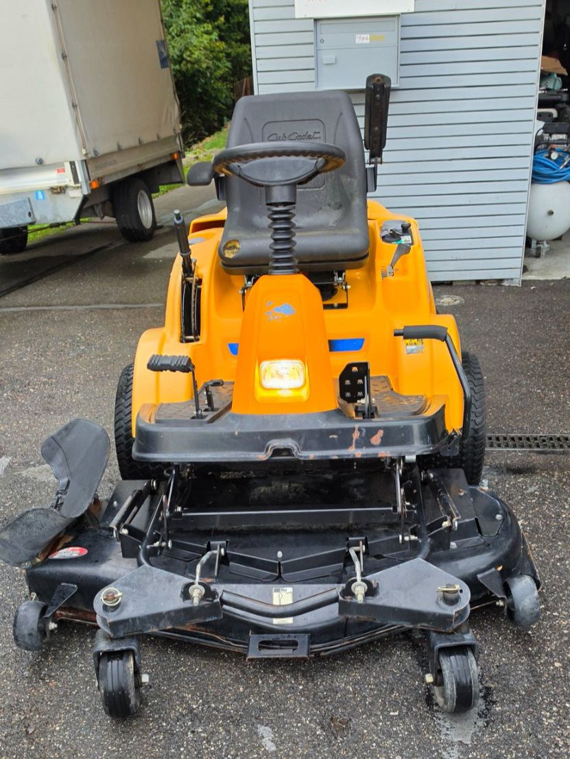Mtd Tagliaerba: Aufsitzmäher Cub Cadet Pro Turn – Usato da Rain venduto da Fafan069