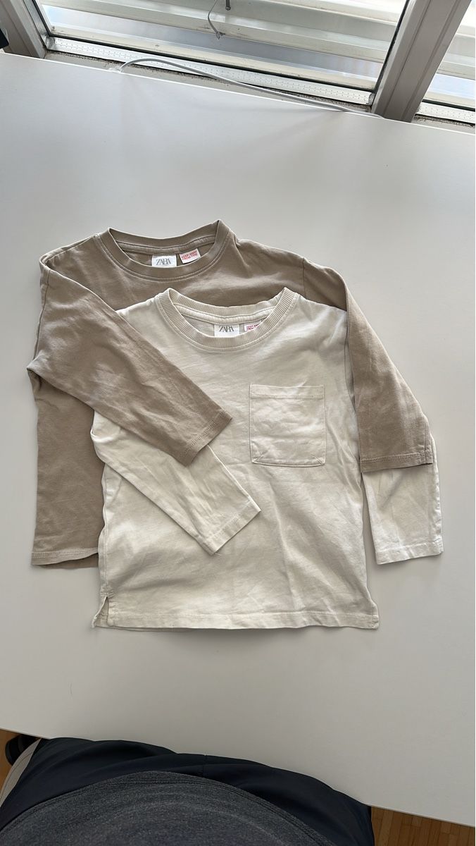 Zara Camicie, T-shirt & Polo: ZARA Long Sleeve Tops - size 98 – Usato da Zürich venduto da KrisZH