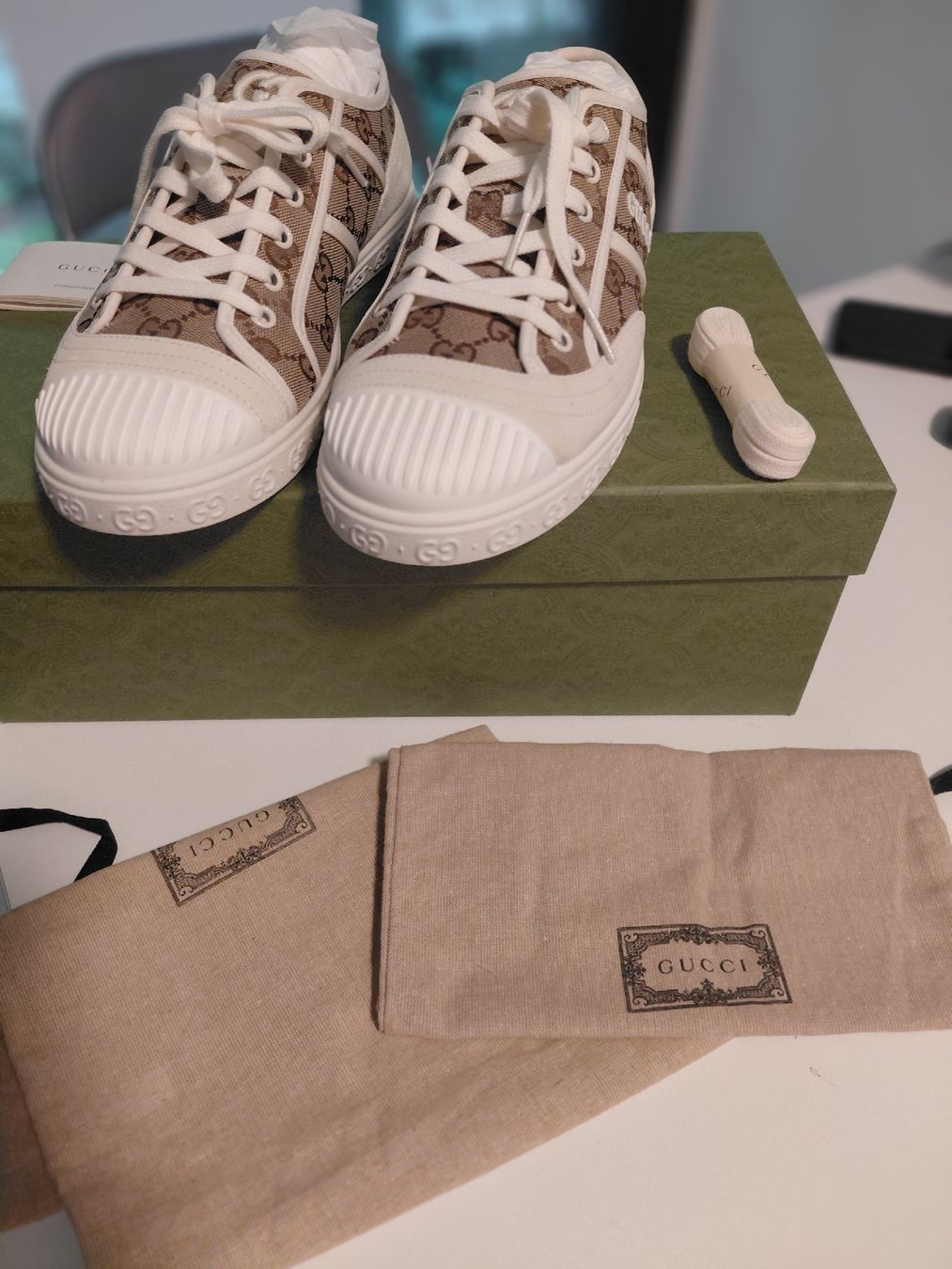 Gucci Herrenschuhe: Gucci Snerkers  – Neu und originalverpackt aus Holderbank AG von Estrela08 4