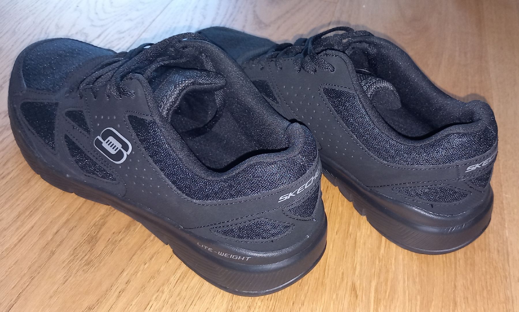 Skechers Scarpe da uomo: Skechers air cooled  memory foam 43 – Nuovo (secondo la descrizione) da Tramelan venduto da fab_rvs8 3
