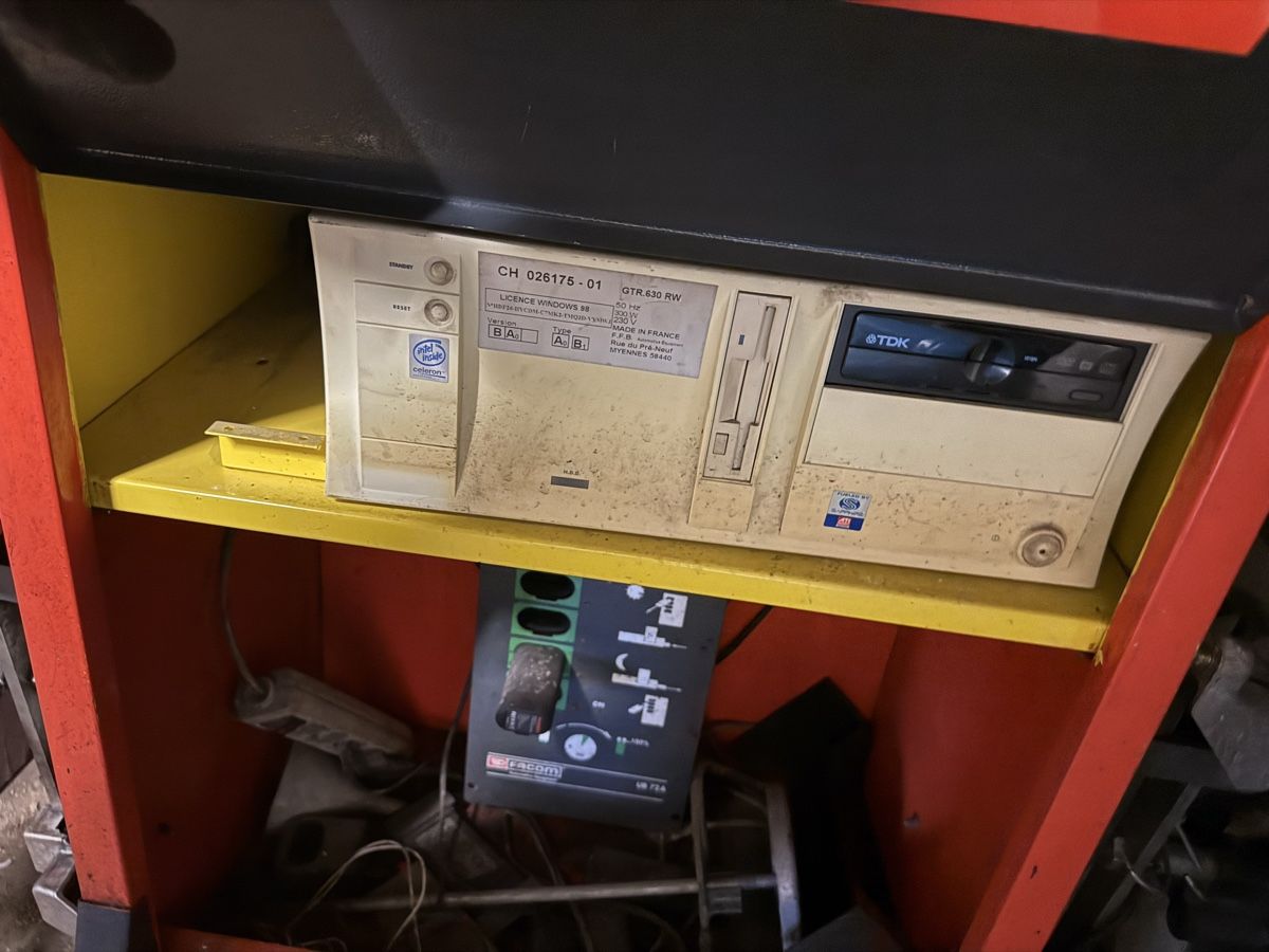 Facom Misurare: Facom Achsmessgerät – Usato da Lenzburg venduto da mpt_qr6v 5