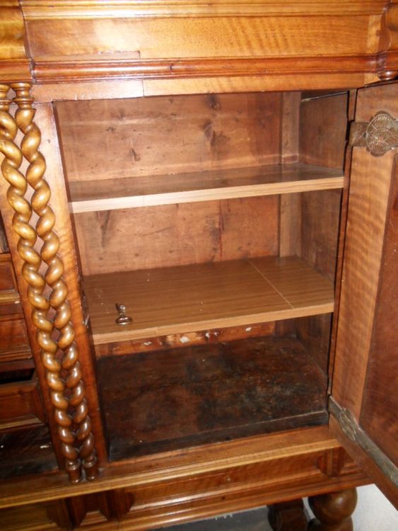 Commodes: Alte Kredenz, Barock, frühes 18. Jh. - Sehr guter Zustand – D'occasion à Oberwil-Lieli par golfer44 2