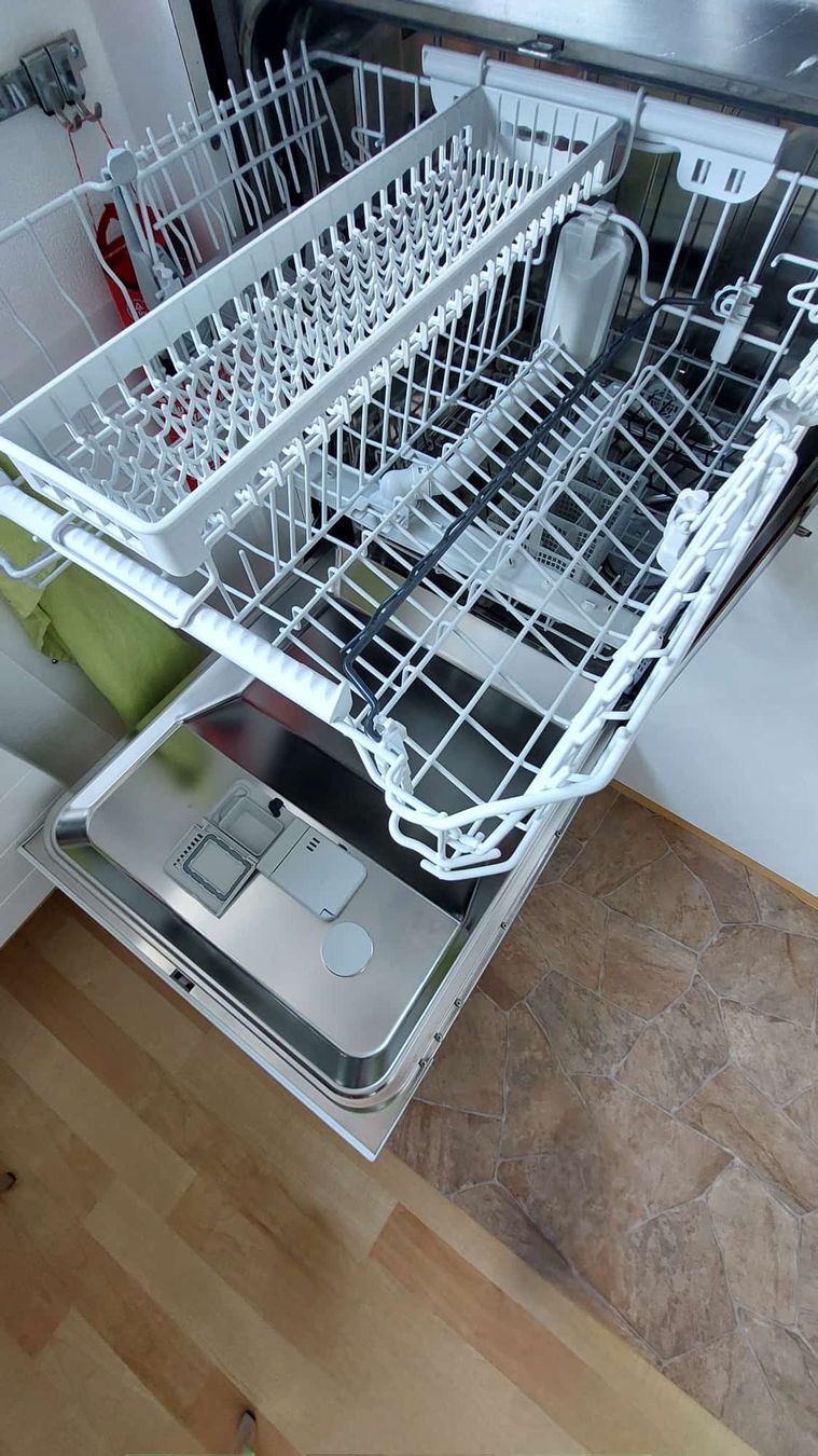 Lavastoviglie: Geschirrspühler – Usato da Effretikon venduto da zimmlin 1
