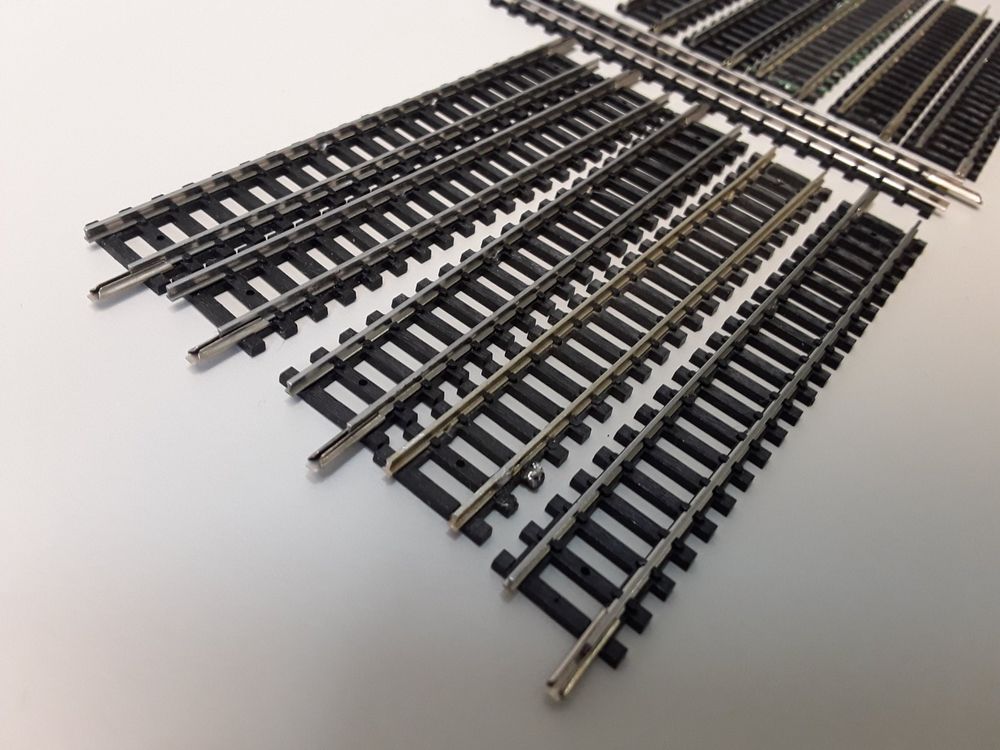 Modelleisenbahn _ 11 x Trix 4904 _ Gerade Gleise _ Spur N (Gebraucht ...