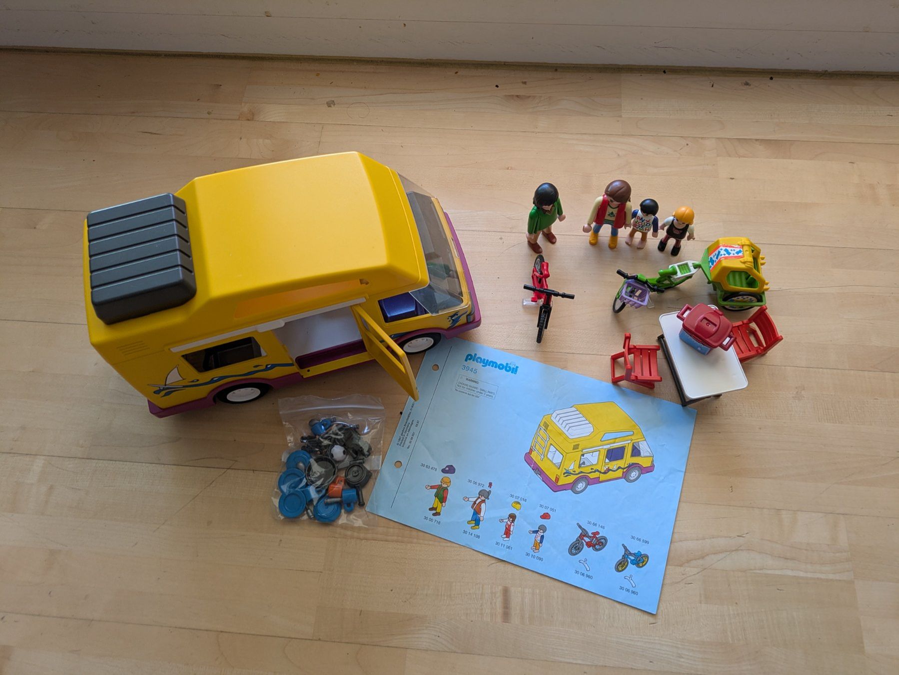 Playmobil Giocattoli: Playmobil: Camper gelb – Usato da Bern venduto da macsandra 1
