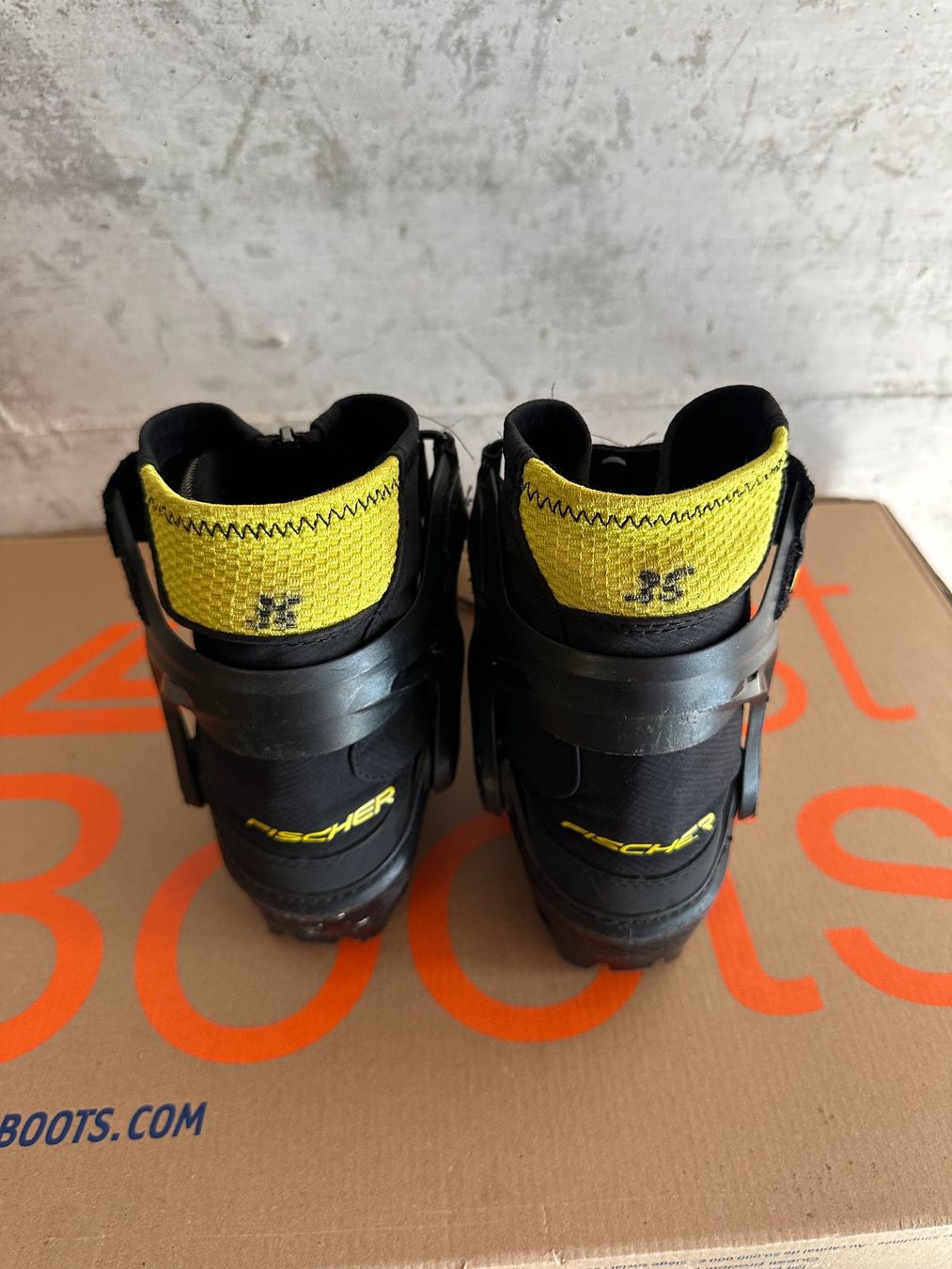 Fischer Chaussures hommes: Fischer Combi Junior Langlauf Schuhe Gr. 35 – D'occasion à Emmenbrücke par karkarkar 3