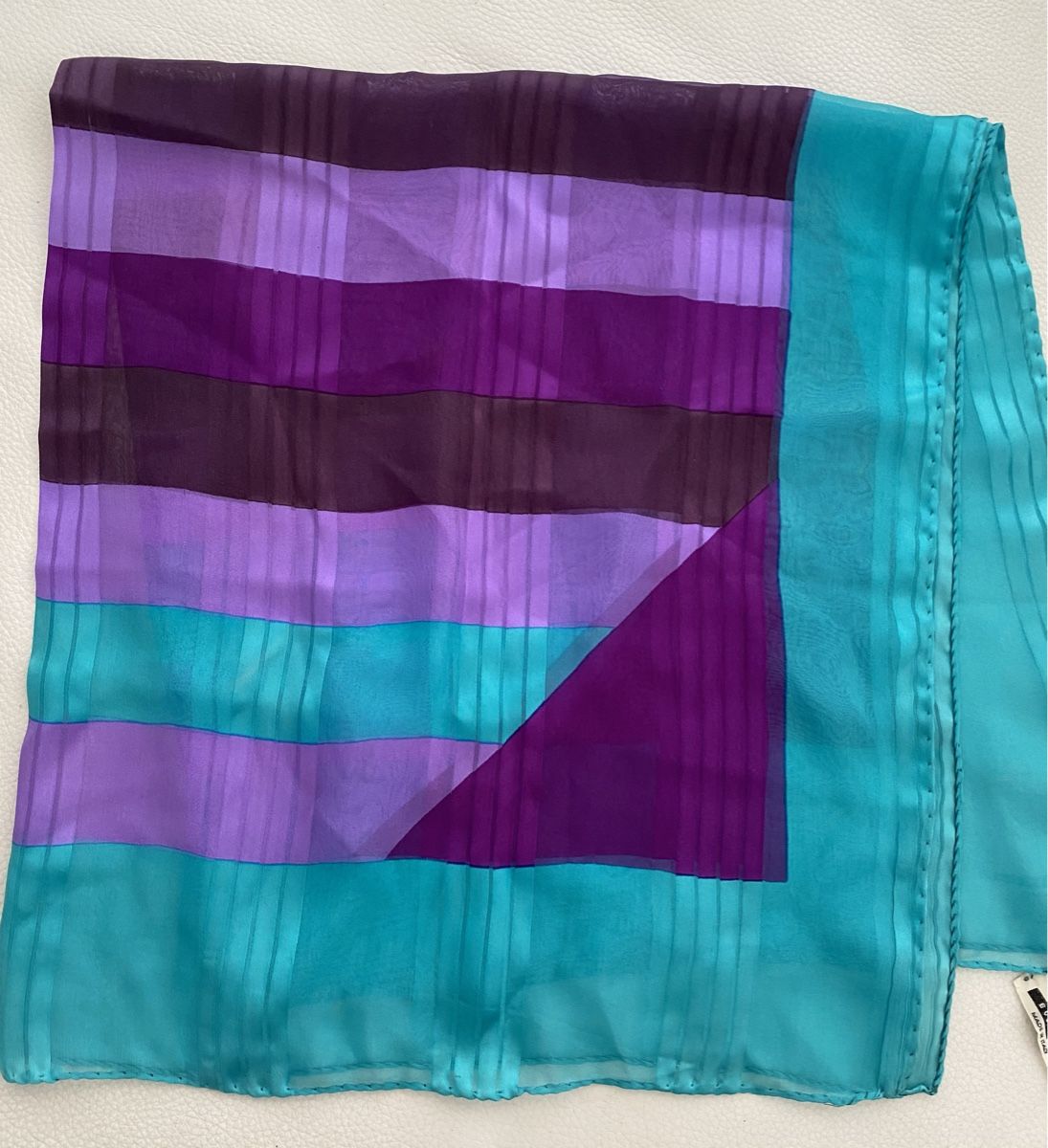 Foulards, Tücher & Schals: Seiden Foulard 🌸 – Gebraucht aus Opfikon von Luis144 4