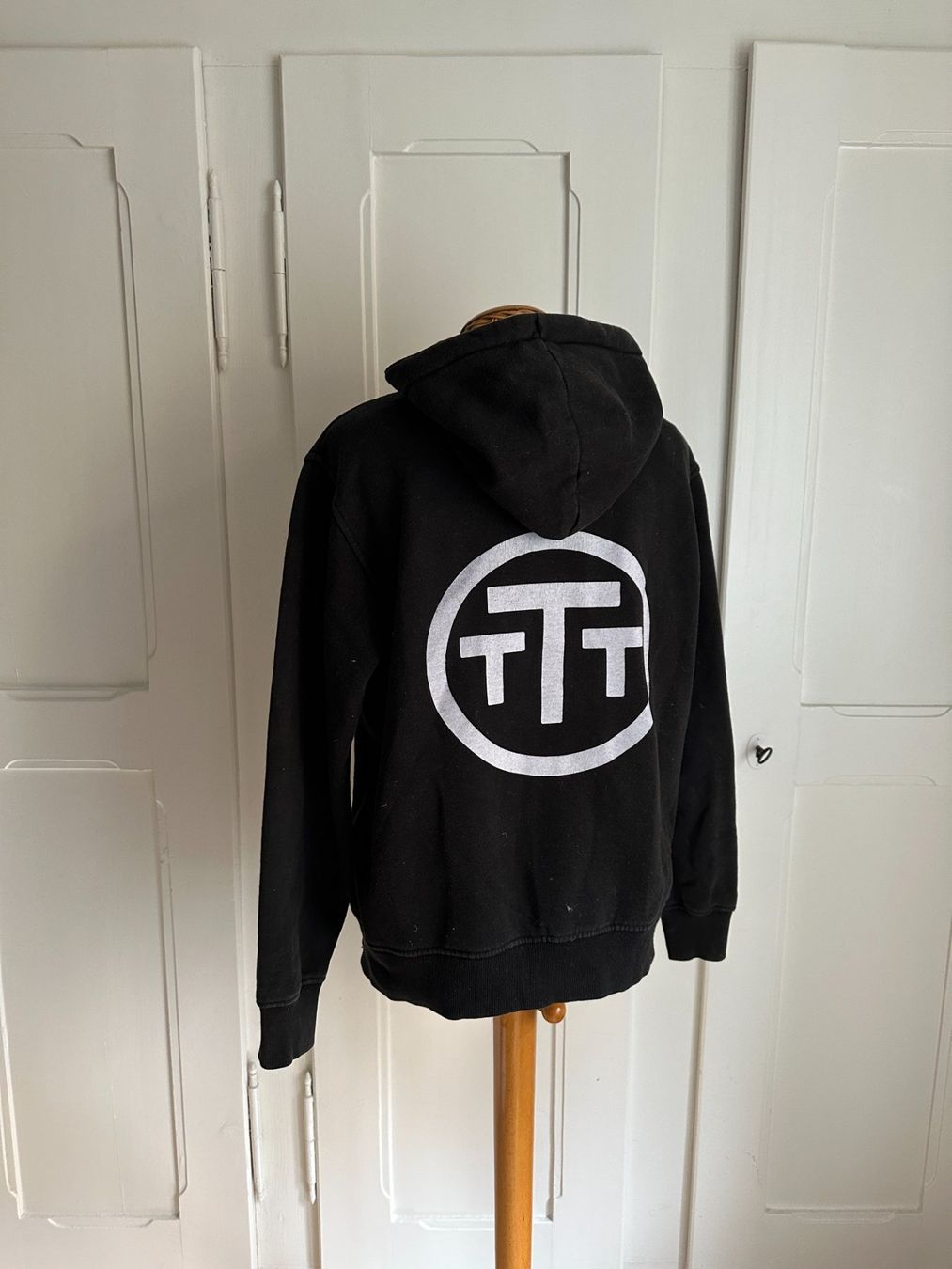 Giacche: Hoodie Sweatjacke schwarz - S – Usato da Zürich venduto da Diazaio 2