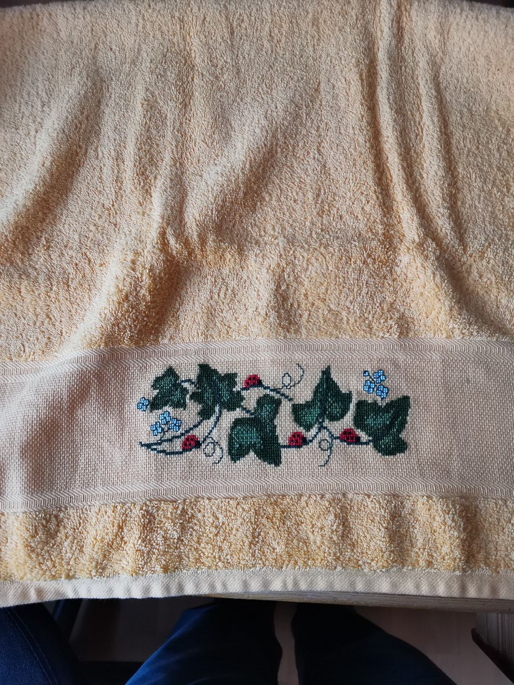 Teli da bagno: Linge de toilette brodé – Nuovo e nell'imballaggio originale da Cournillens venduto da masoeur