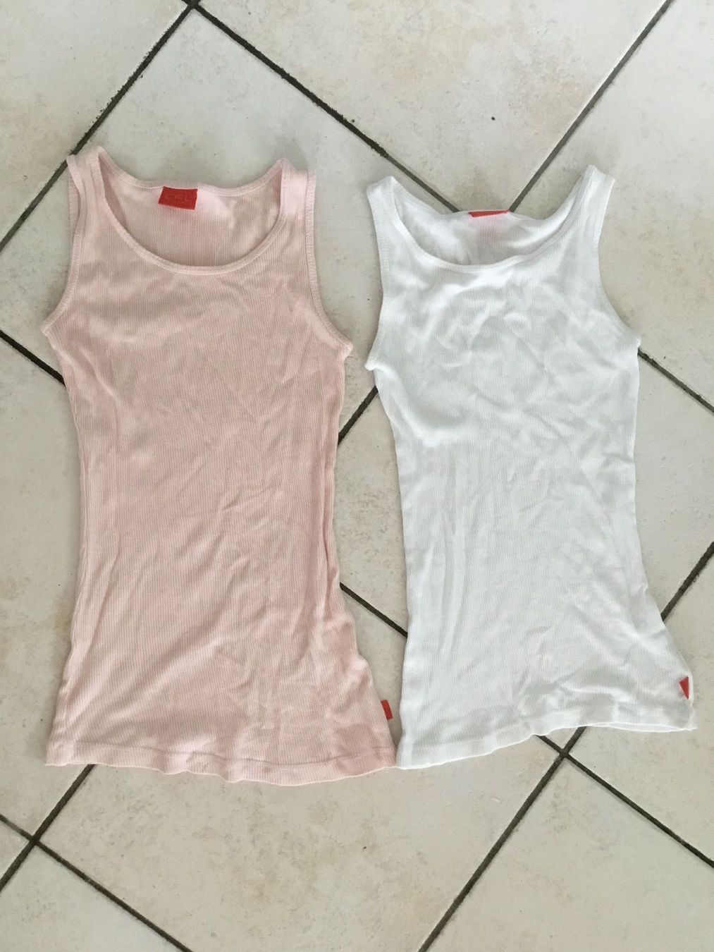 Blouses, T-shirts & Tops: 2 CFL Ripp Tops Gr.128/134👧🏼 – D'occasion à Obergerlafingen par cabo4