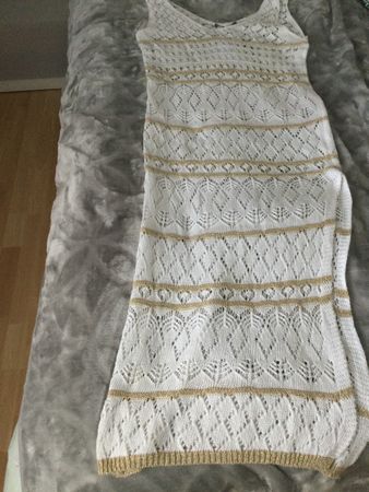Langes Strickkleid neu