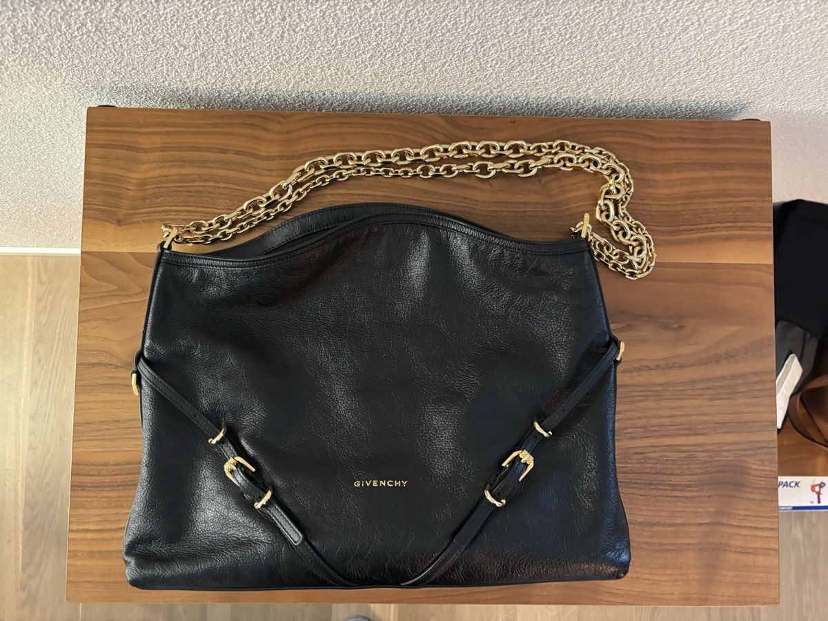 Givenchy Borse da donna: Givenchy Voyou Medium Schultertasche – Nuovo (secondo la descrizione) da Horgen venduto da andi_078 1