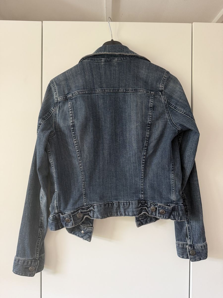 H&M Jacken: Jeansjacke figurbetont – Gebraucht aus Zürich von ali_9qm9 2
