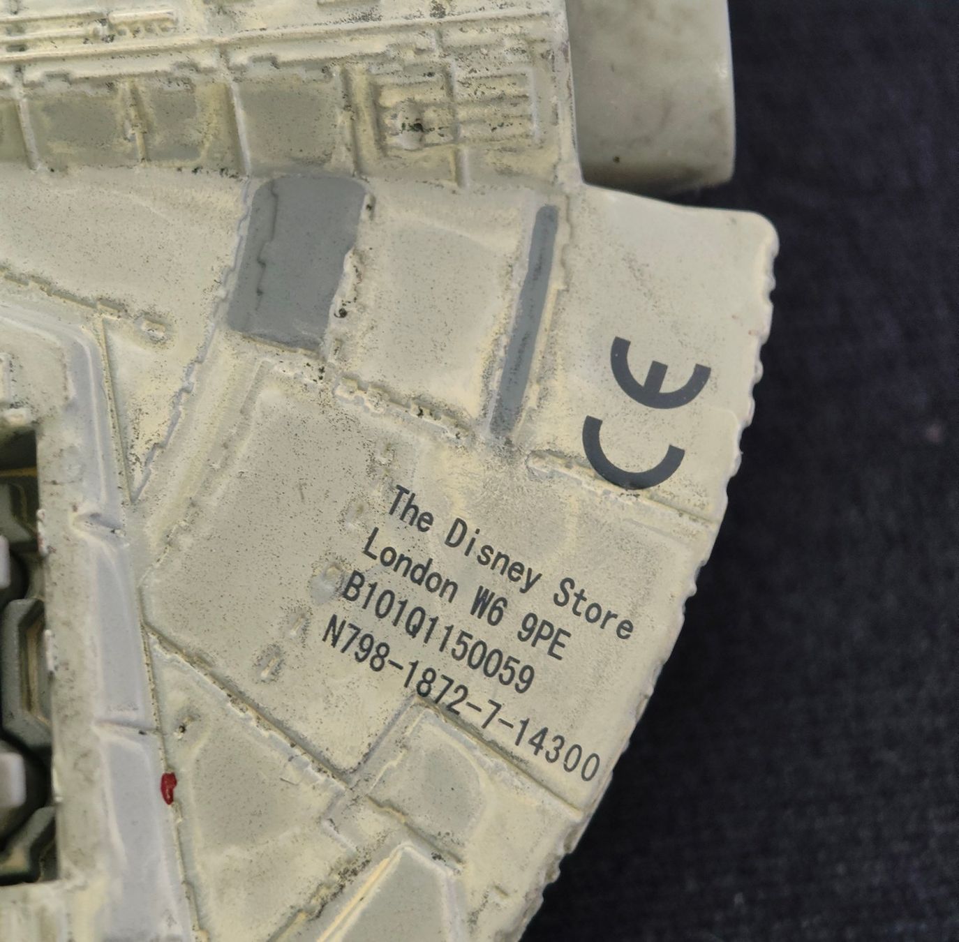 Star Wars Kit di modellismo & Modellini statici: Disney Store Star Wars Millennium Falcon Deluxe Diecast – Usato da Arlesheim venduto da Jokerman69 7
