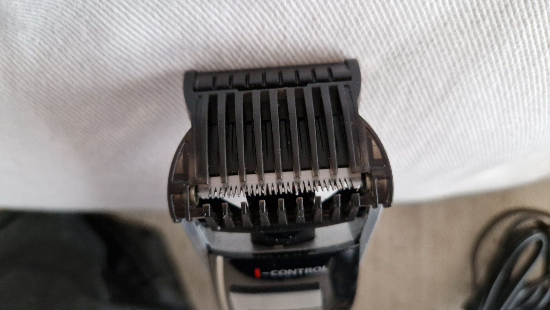 Taglio: Babyliss Men i-Control Bartschneider Trimmer – Usato da Rütihof venduto da Teddy1985 3