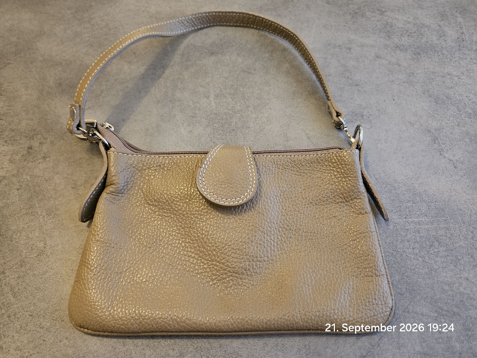 Borse da donna: Handtasche beige mit H-Verschluss gebraucht – Usato da Bünzen venduto da Milly32 4