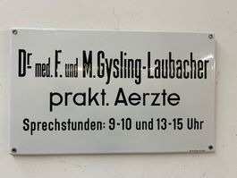 Emaille-Schild einer Arztpraxis Reinle + Bolliger AG Baden