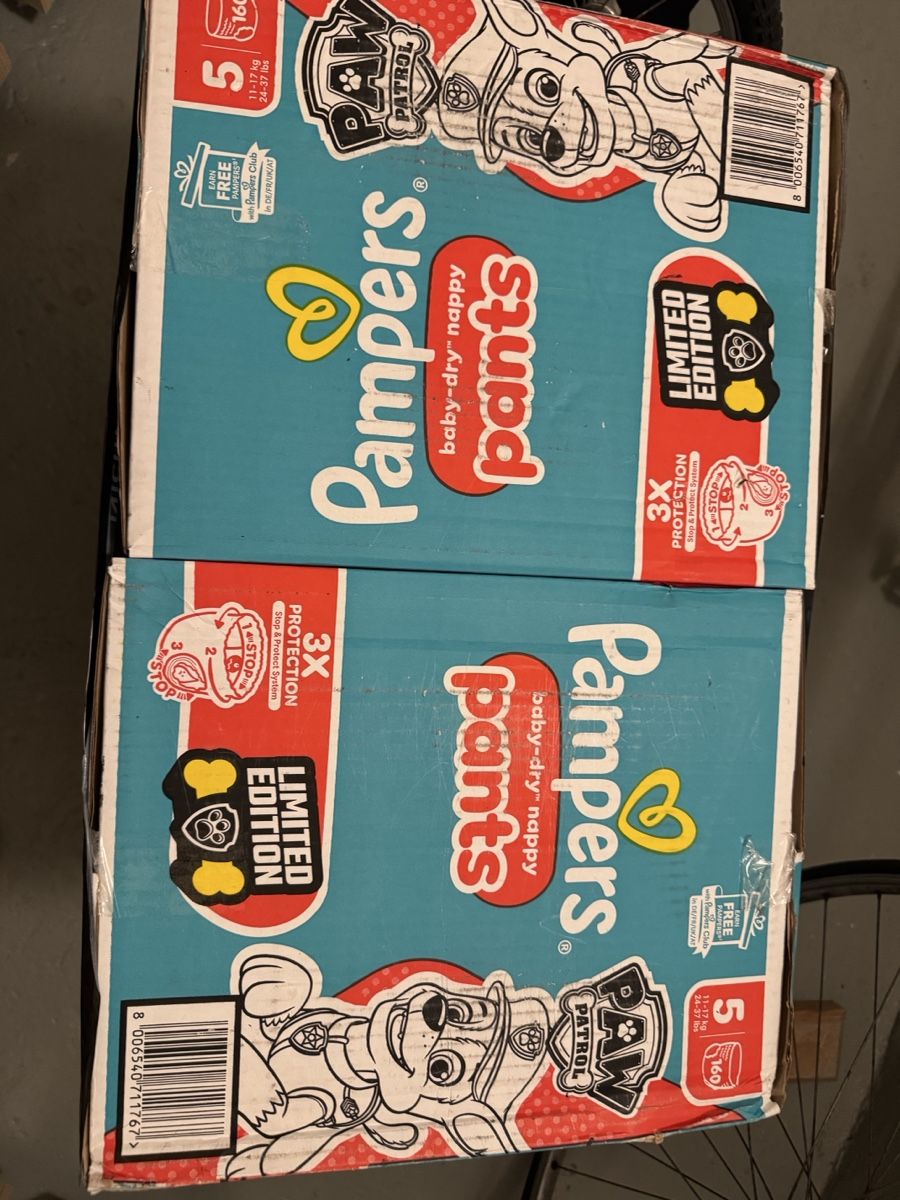 Pampers Secchi per pannolini & Pannolini: Diapers pampers Size 5 – Nuovo e nell'imballaggio originale da Zürich venduto da TheShips