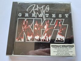 Cd KISS Greatest ( Signé par Peter Criss )