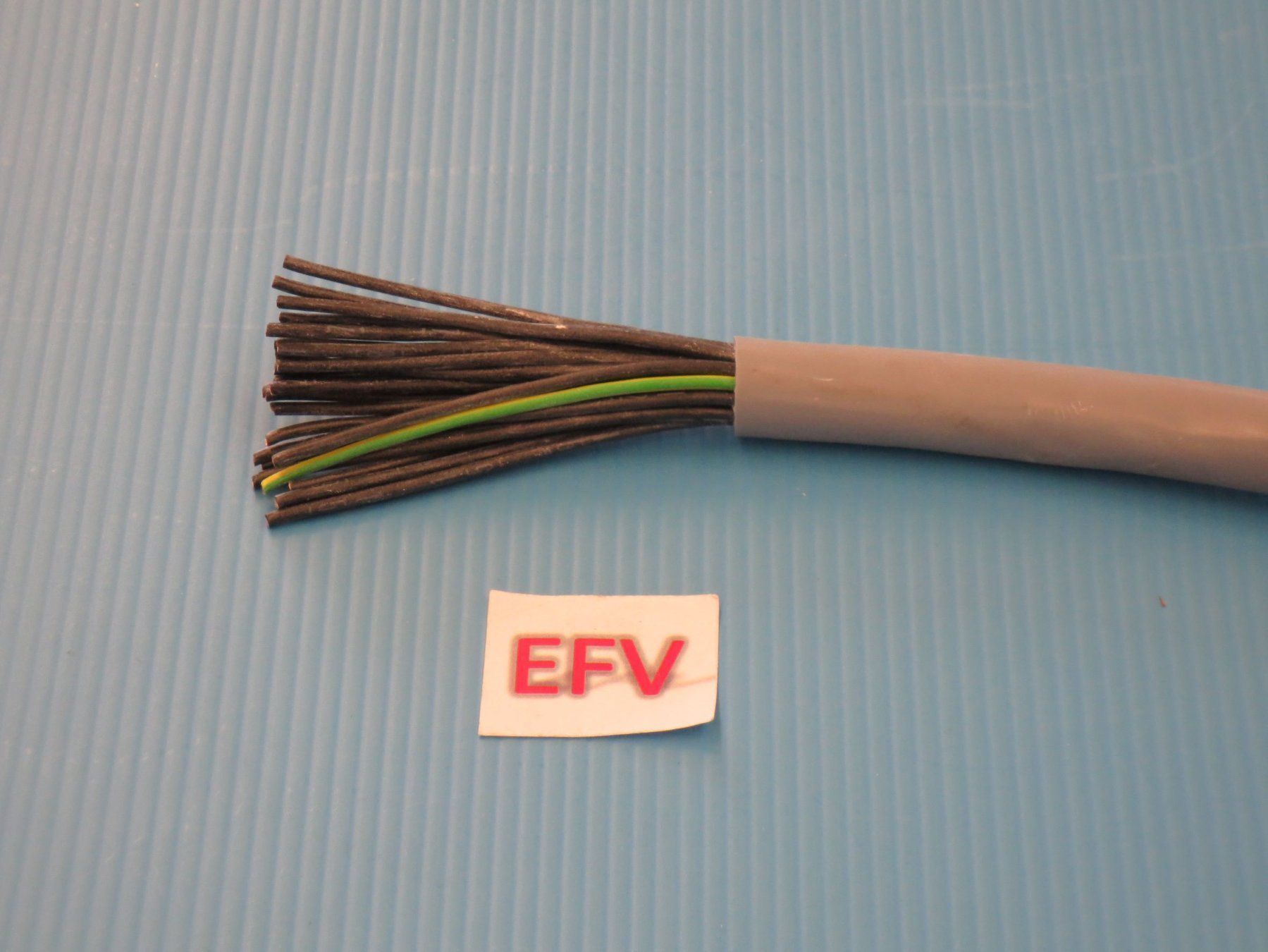Cavi: 12m Neues PVC Kabel 25x1mm2 Flex – Usato da Sulz LU venduto da Elektrofachverkauf 1