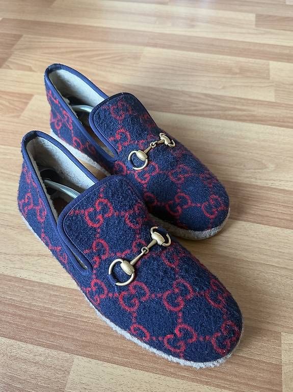 Chaussures hommes: Gucci Loafers mit Lammfell Größe 43 – D'occasion à Küsnacht ZH par TinaSimona.31 4