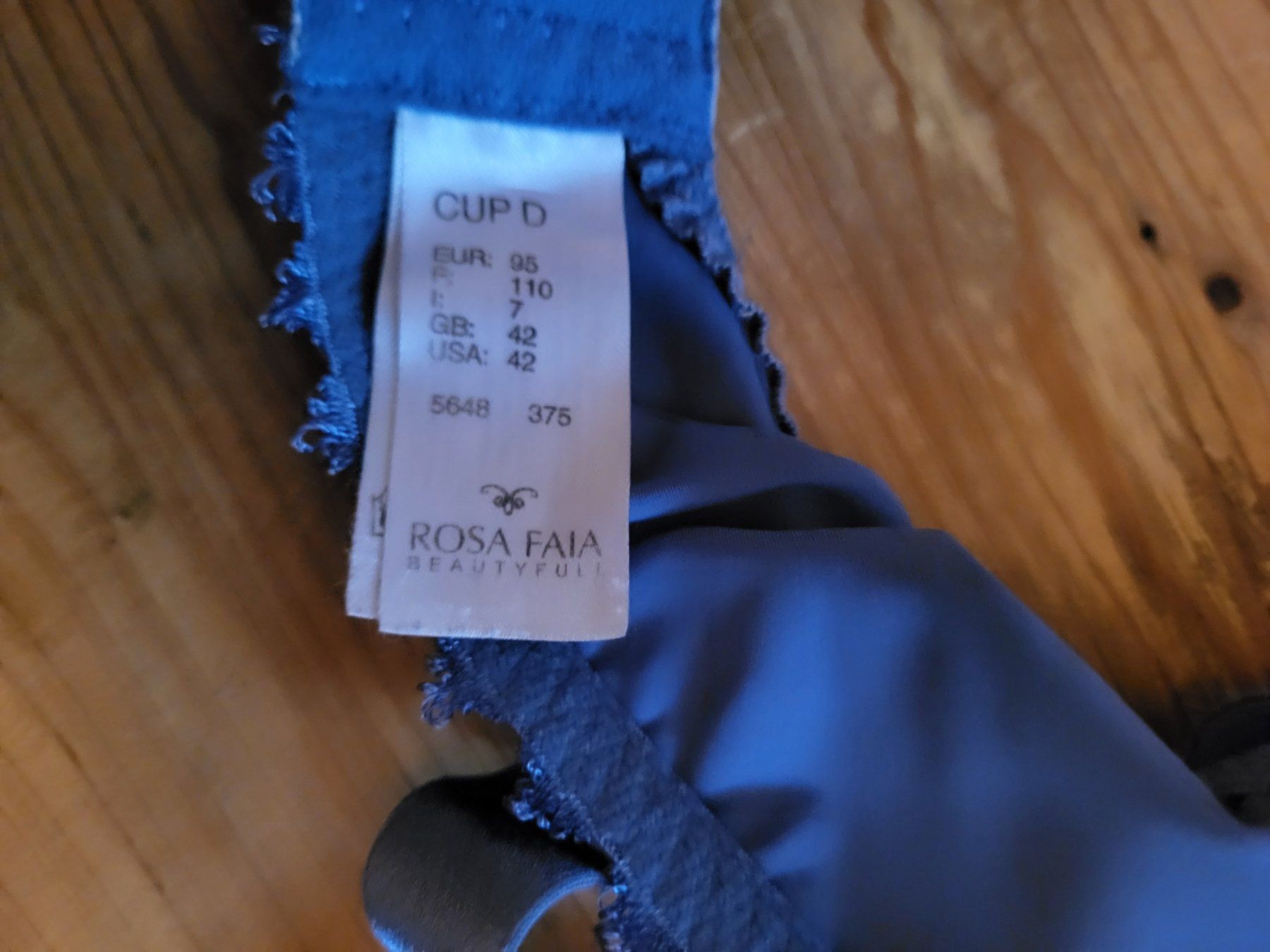 Kleiderpakete: 4 BHs ca. 95 C/D – Gebraucht aus Guggisberg von Aegertenlehn 4