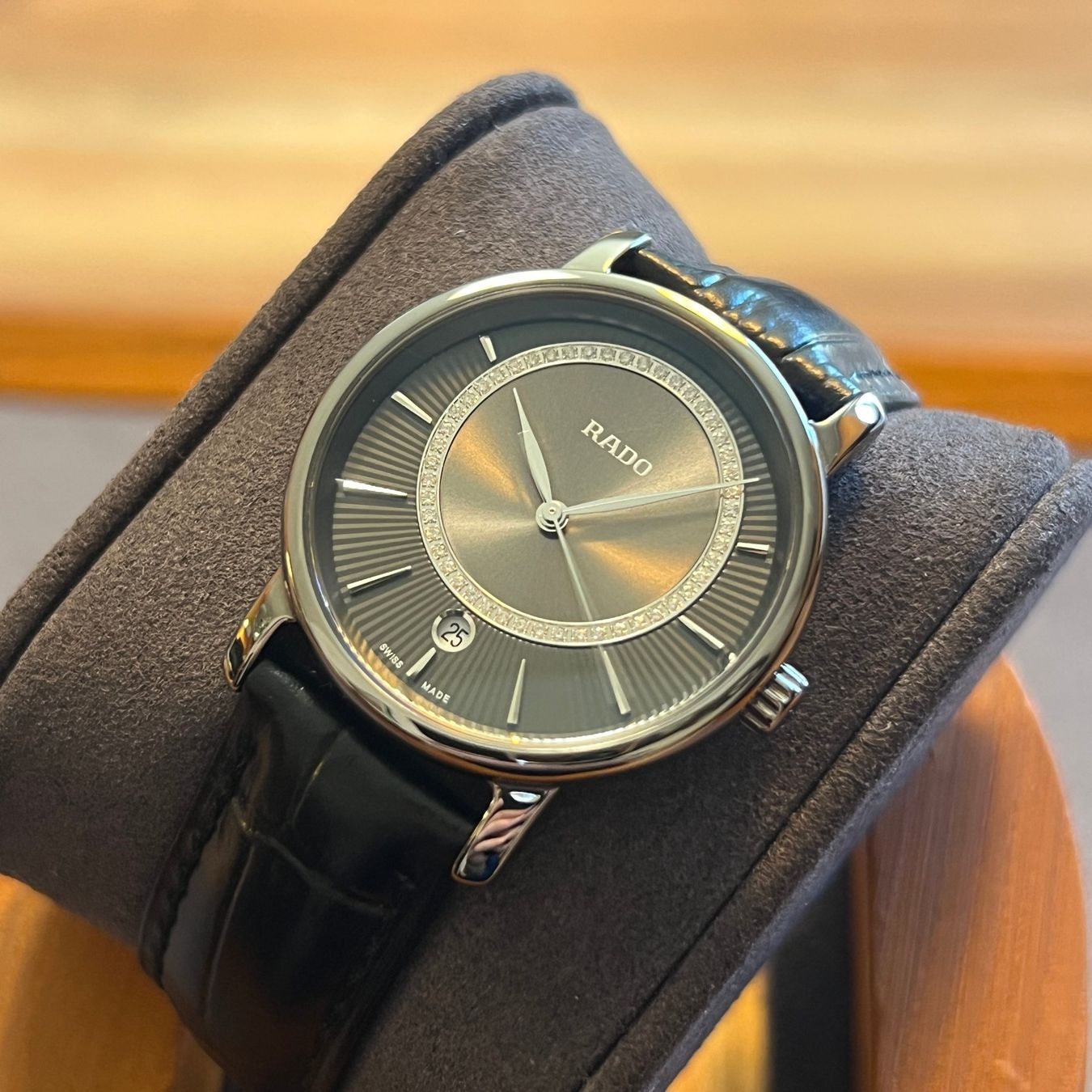Rado Uhren: Rado Diamaster Diamonds Dial Quartz 218.0064.3 – Gebraucht aus Carouge GE von Watchaser 8