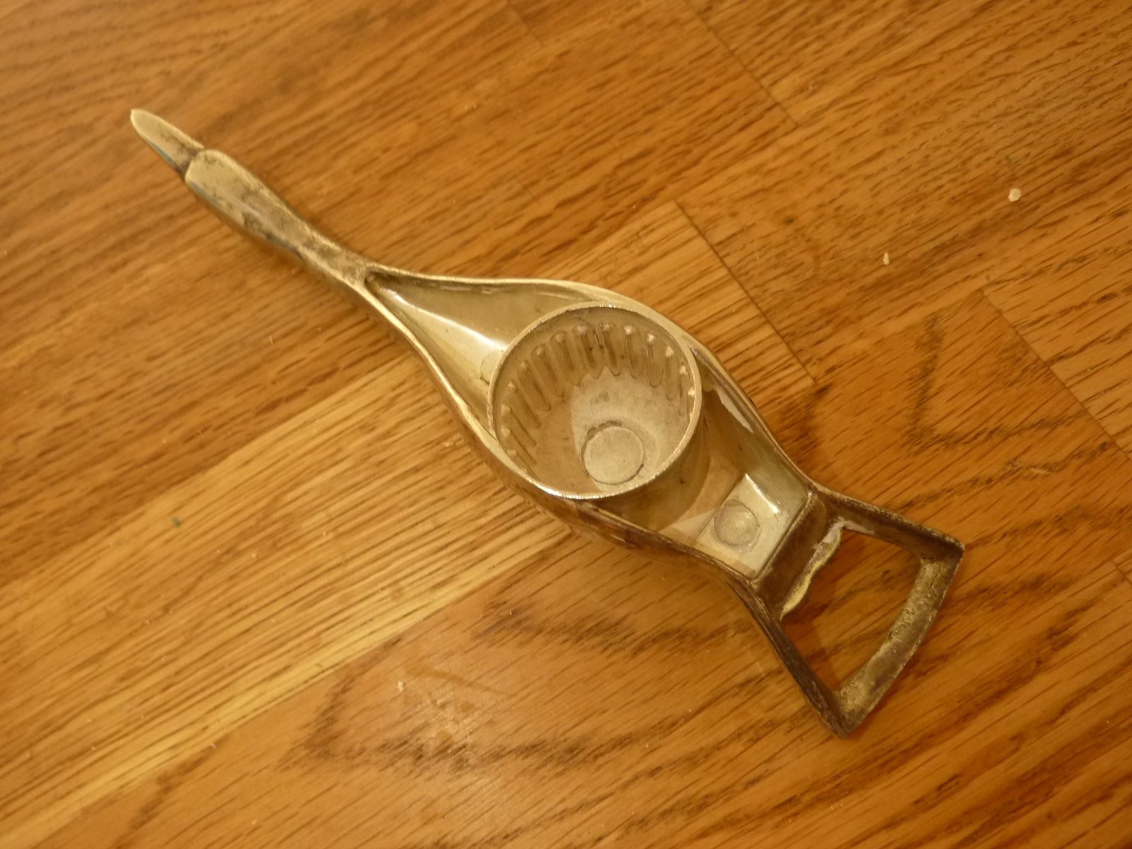 Apribottiglie & Tappi per chiusura: Flaschenöffner Vintage schöne Schwan Form – Usato da Hochfelden venduto da swissice 3