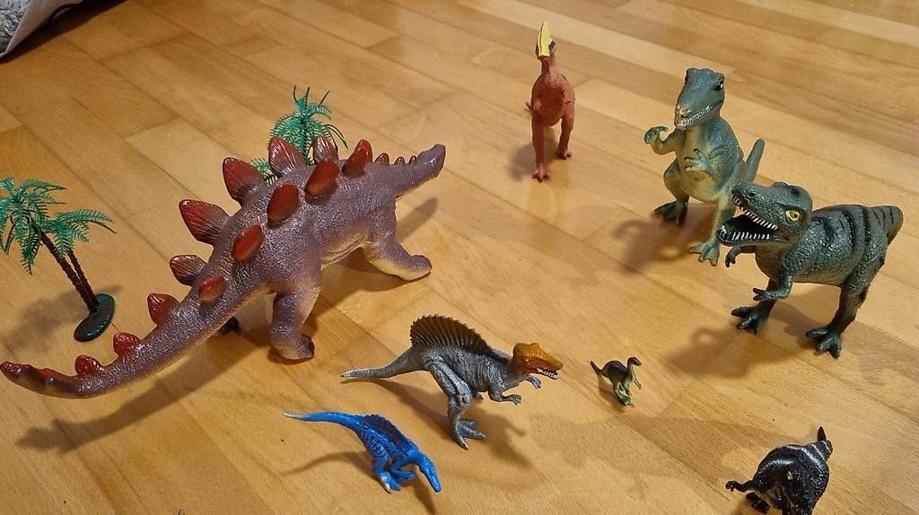 Giocattoli: Mehrere Dinos – Usato da Ehrendingen venduto da NSX-RR 2
