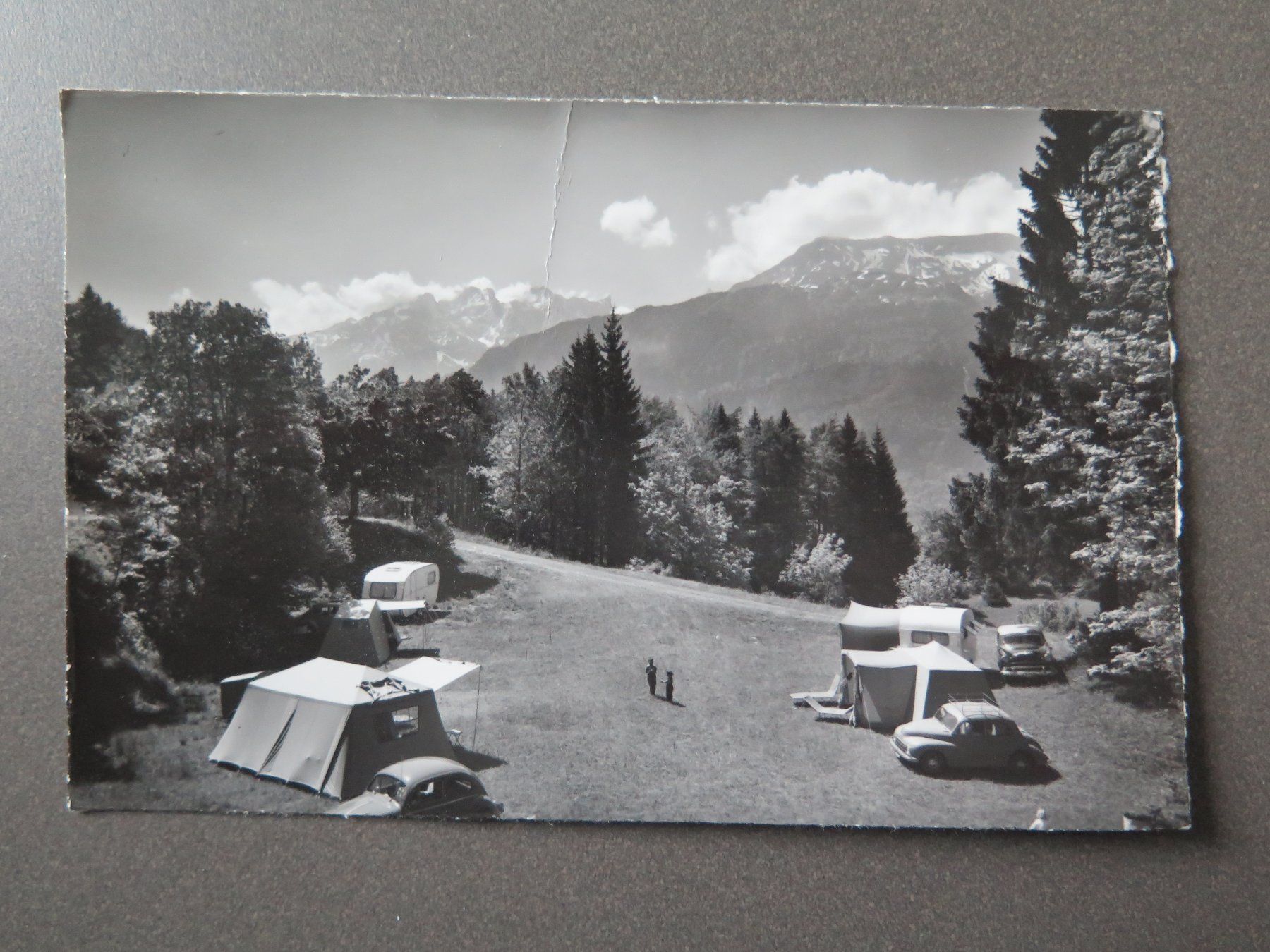 Cartoline postali: BRÜNIGPASS - CAMPING BRÜNIGPASS - PICKNICKPLATZ – Usato da Wittenbach venduto da lipasal