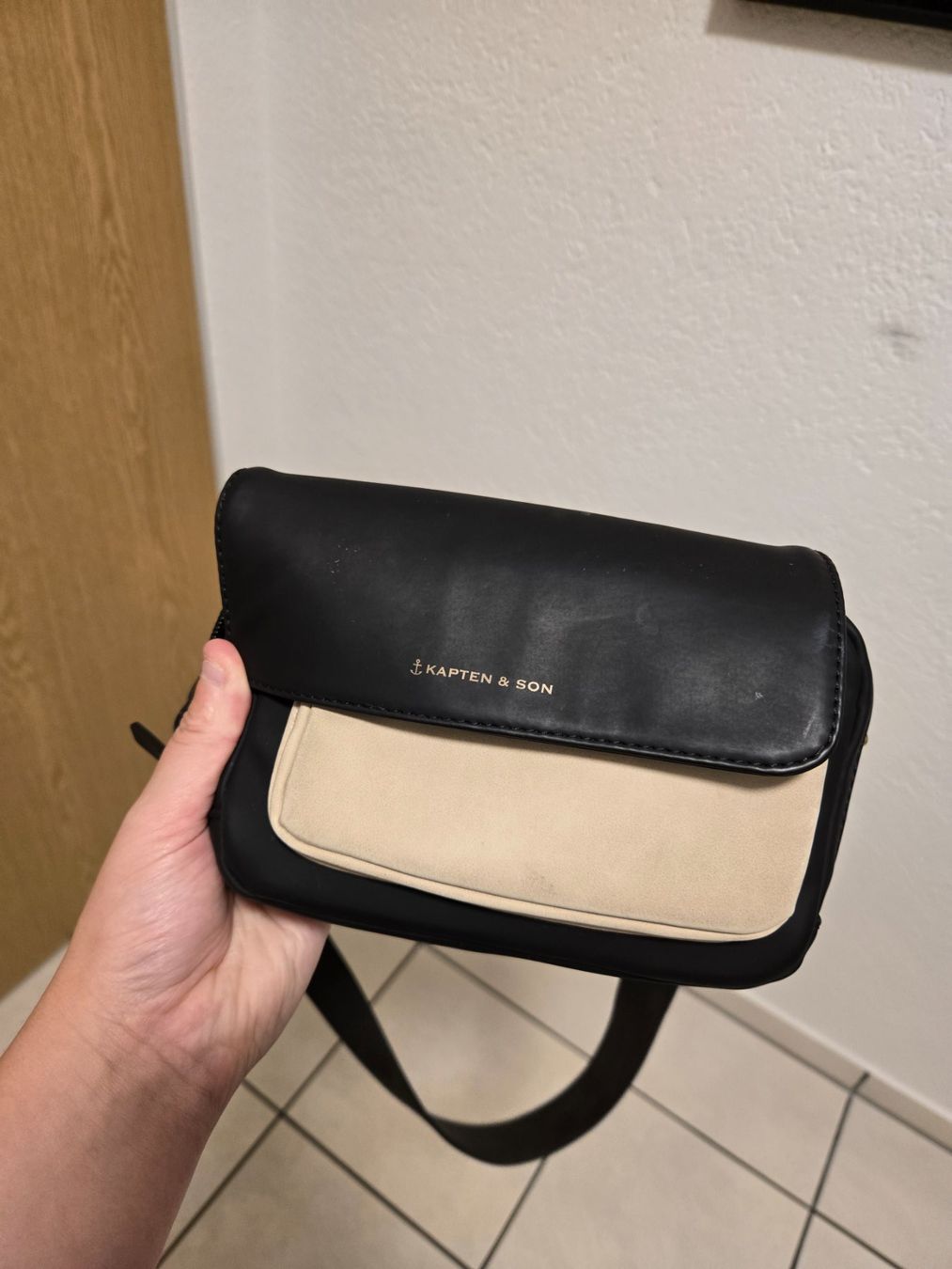 Kapten & Son Taschen für Damen: Kapten & Son Crossbody Tasche – Gebraucht aus Rüdtligen von Second2299