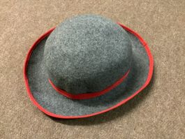 Filzhut Grau mit rotem Band, Gr. 55