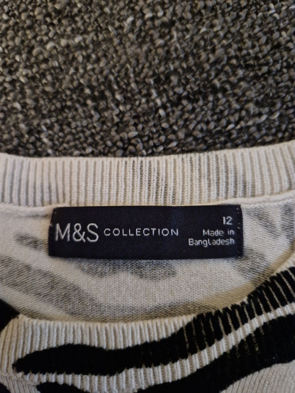 Tops: Kurzarmpullover Zebra Size 12 (40) – Gebraucht aus Fislisbach von mka_km8f 3