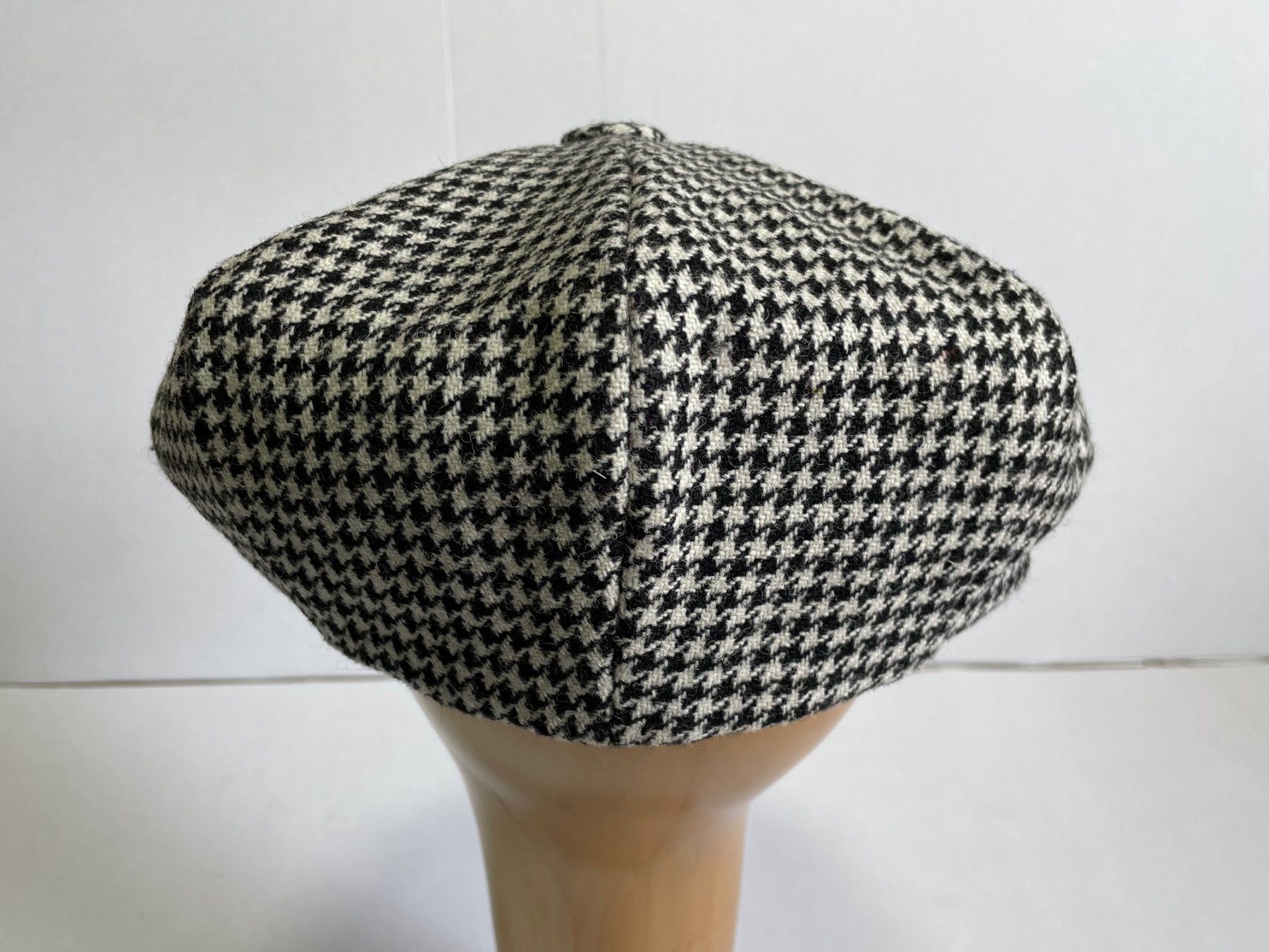 Copricapi, berretti & cappellini: Lock & Co Hatters Sandwich Houndstooth Bakerboy Gr 59 NEW – Nuovo (secondo la descrizione) da Zürich venduto da le_souk 2