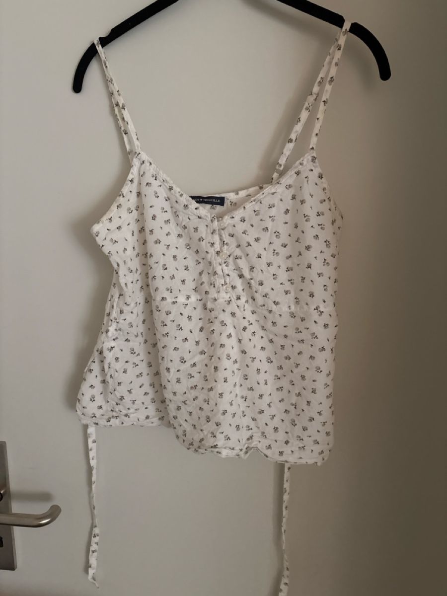 Brandy Melville Tops: Brandy Melville Top – D'occasion à Meilen par jotnick