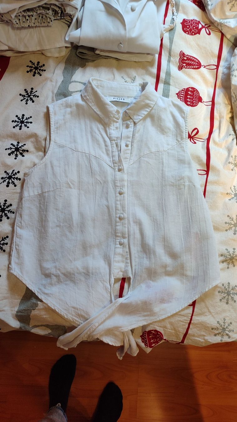 Pieces Lotti di vestiti: 8 Blusen, weiss, Gr.S NEU elegant Set – Nuovo e nell'imballaggio originale da Brüttisellen venduto da nic_xm7s 1