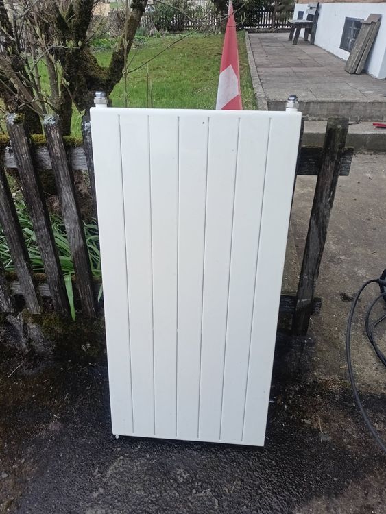 Radiator 1m x 49cm (Gebraucht) in Willisau für CHF 40 – nur Abholung ...