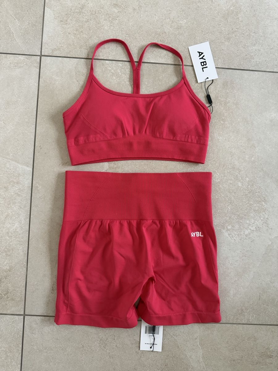 Lotti di vestiti: Ensemble AYBL neuf taille M – Nuovo e nell'imballaggio originale da Fétigny venduto da Titou2010