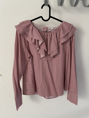 Bluse rot-weiss gestreift mit Rüschenkragen