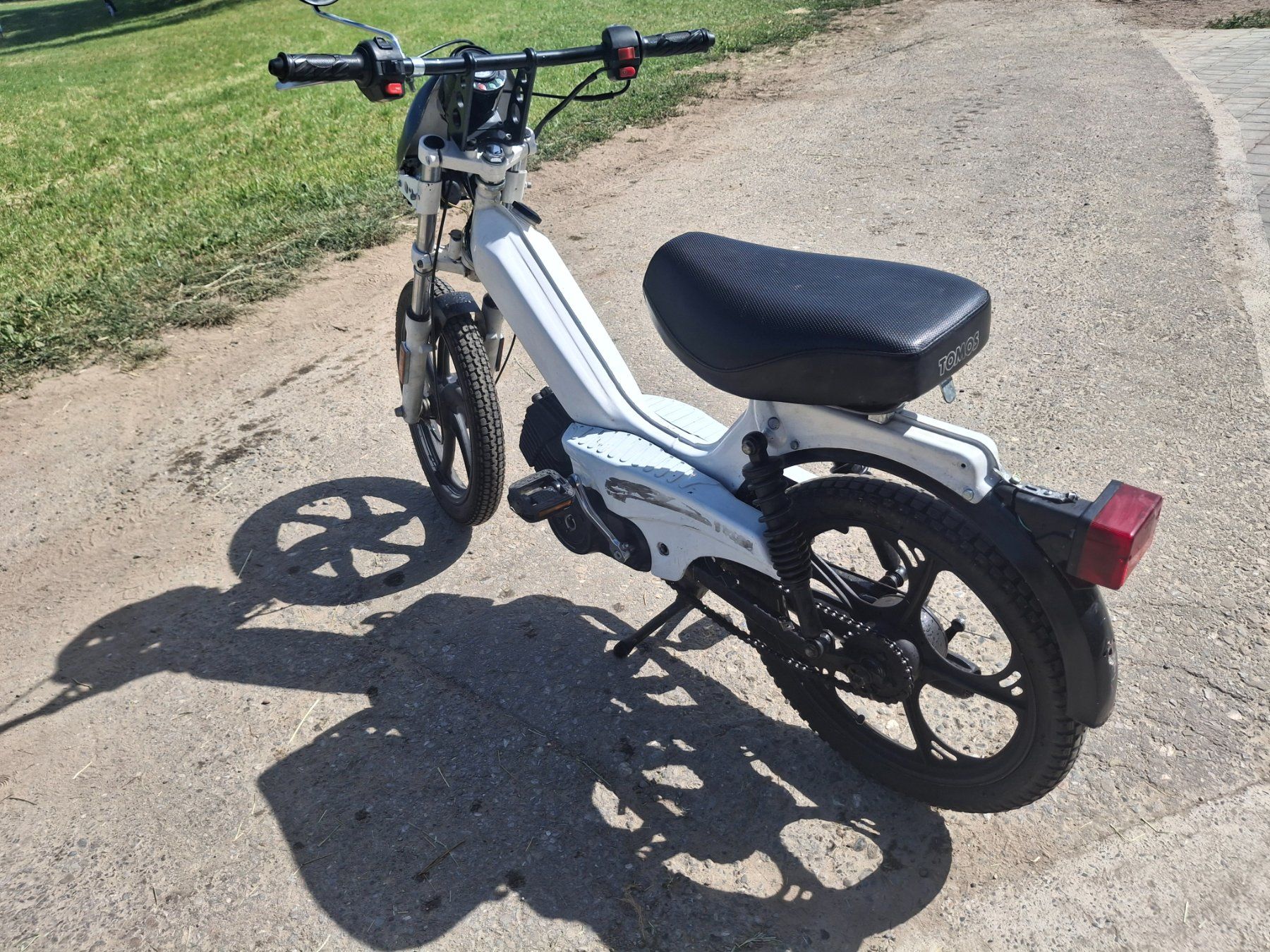 Tomos Ciclomotori: TOMOS SPRINT MIT AUSWEIS – Difettoso da La brillaz venduto da Olditrak 1