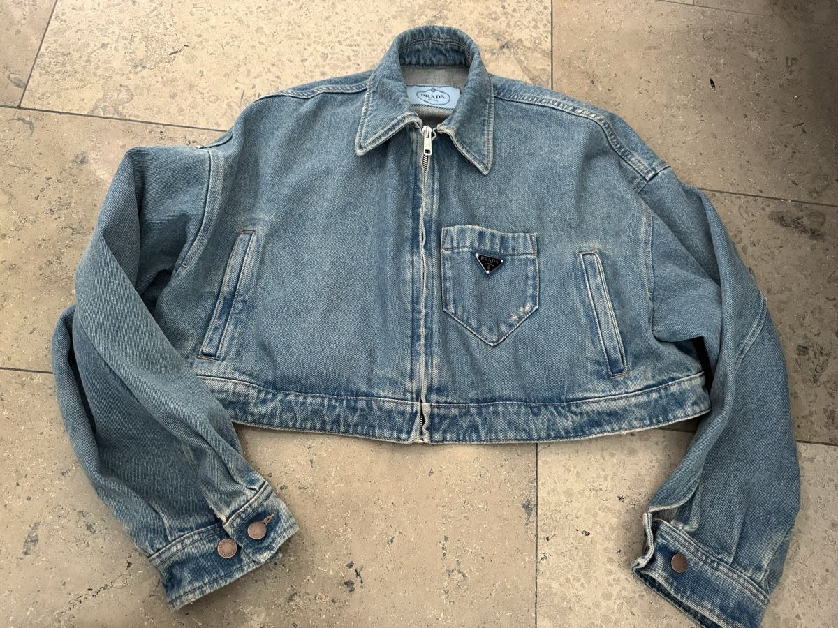Prada Giacche: Prada Jeansjacke – Usato da Basel venduto da cam_q5wk