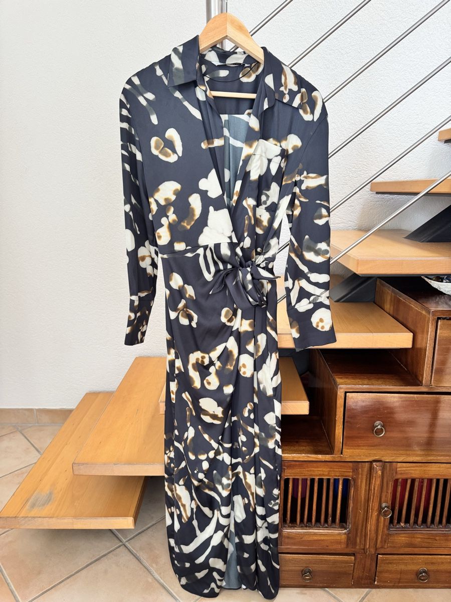 Zara Robes: robe zara à motif – Neuf (Voir description) à Lonay par nei_79jc