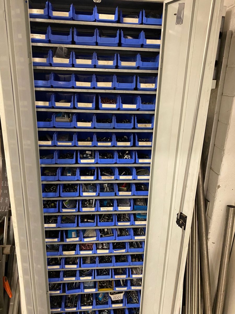 Armadi: SCHRANK LISTA – Usato da Aadorf venduto da Handwerker22 1